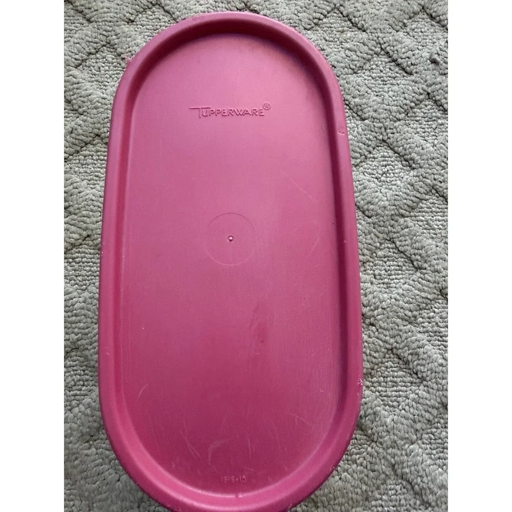 Vintage Tupperware Oval Modular Mates #2 1612-16 4 3/4 Cup Red Lid 1616-15